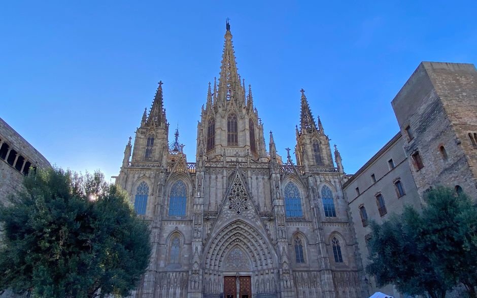 Intro to Barcelona's Gothic Quarter - Barcelona Cathedral